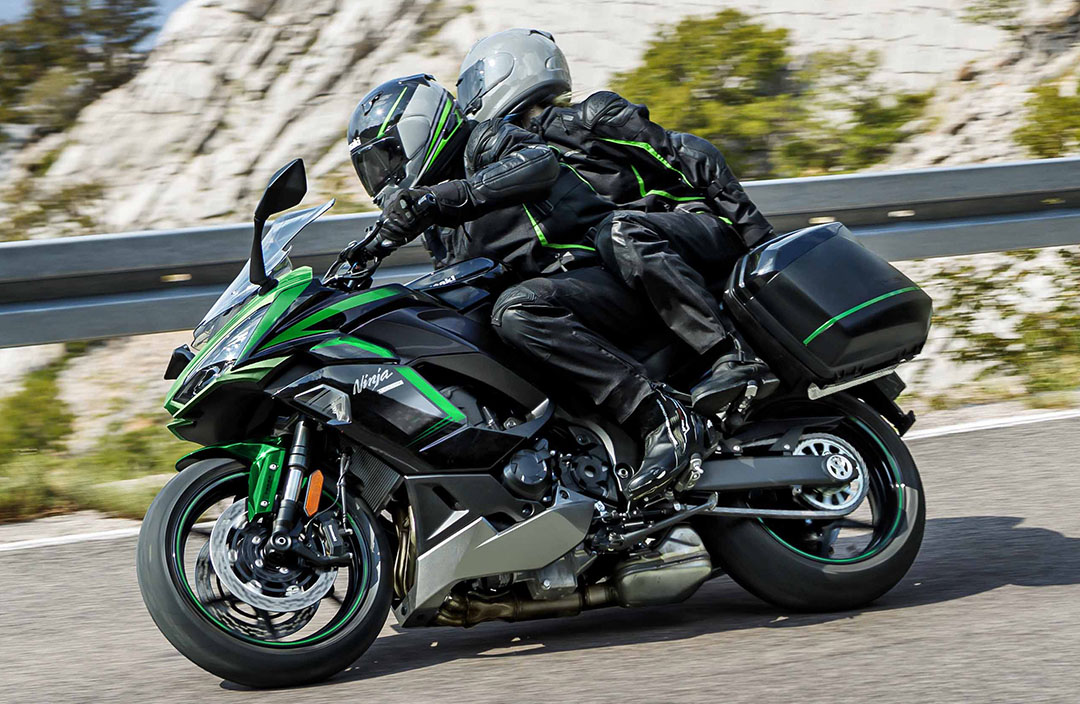 Recenzja Kawasaki Ninja 1000sx motocykl turystyczny ze sportowym charakterem